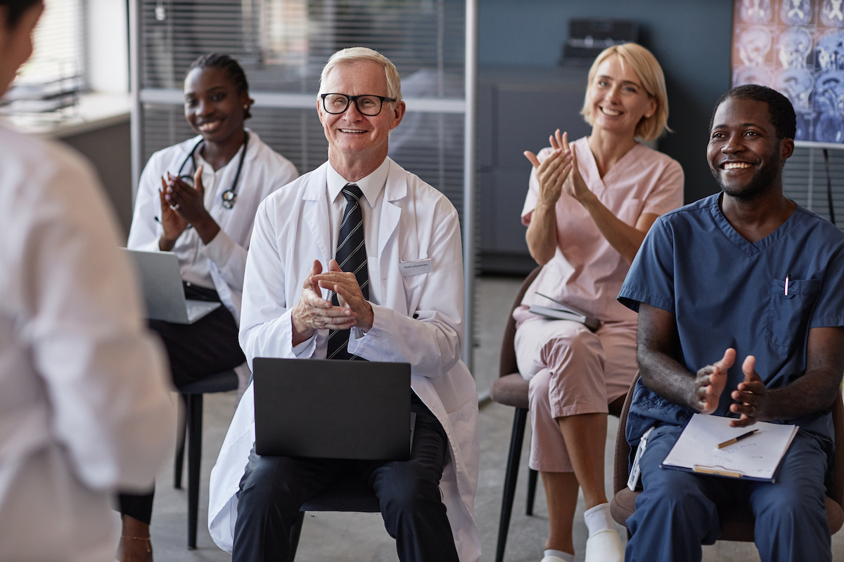 7 razões para profissionais de saúde investirem em formação ...