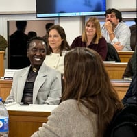 Programas desenhados com empresas e para empresas