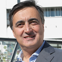 Alcino Lavrador 